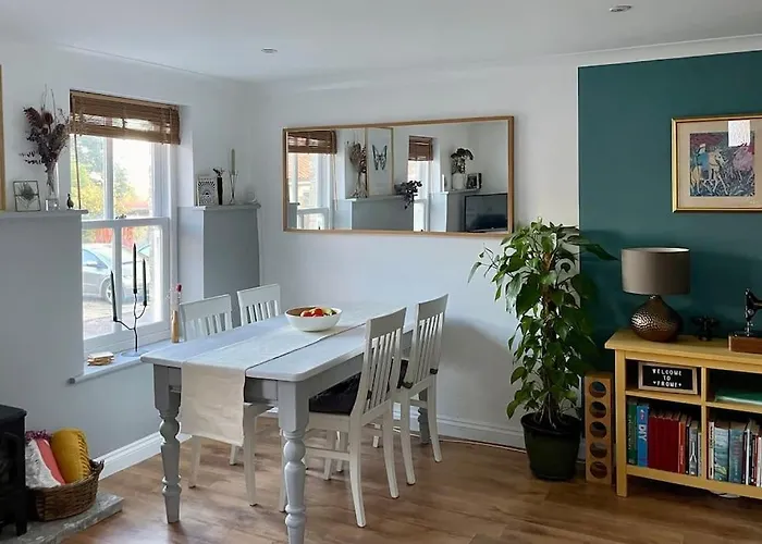 Cosy Georgian Cottage - Parking - Central Frome